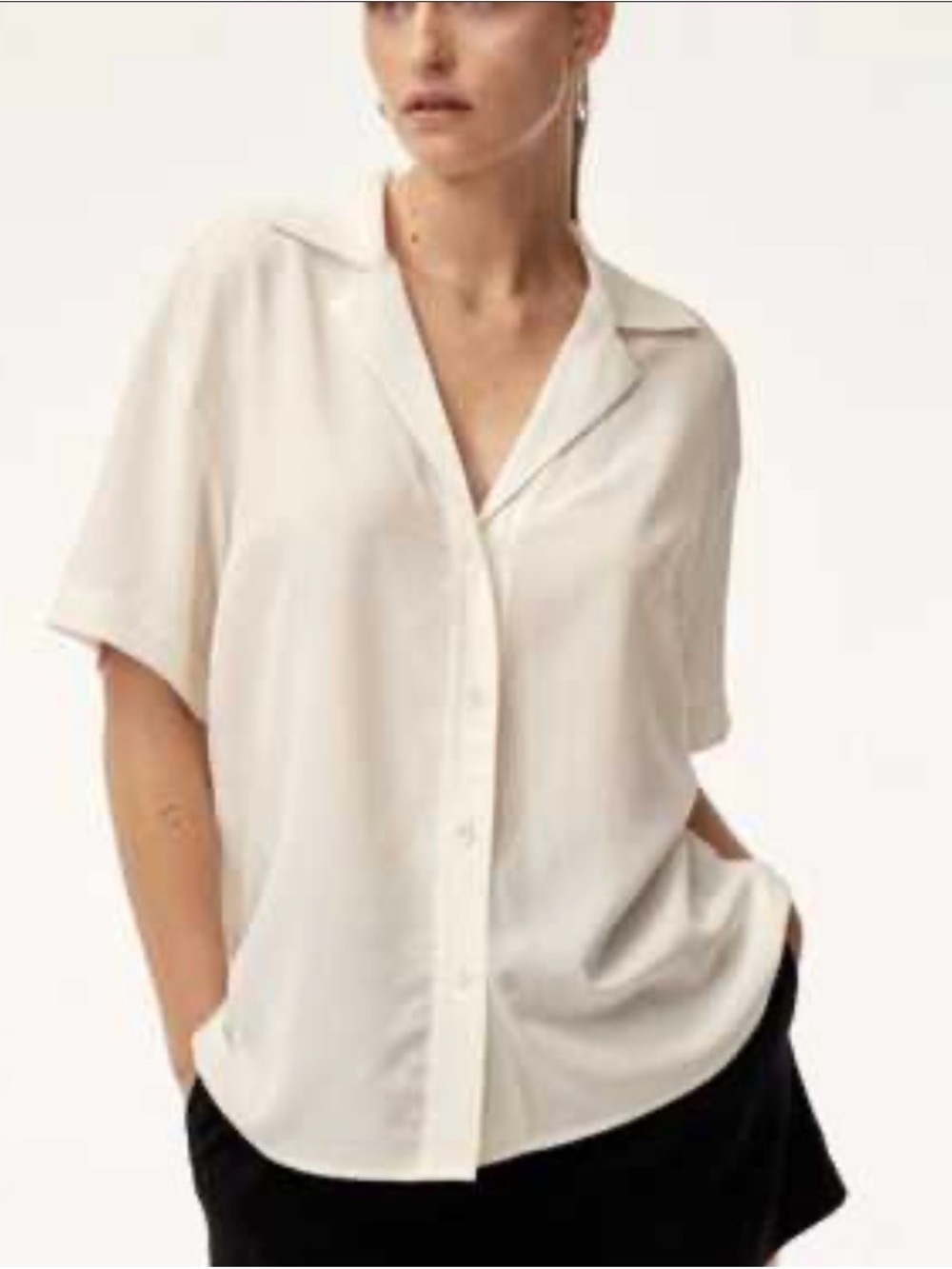Aritzia Babaton 100% silk Access Short Sleeve Blouse | Matte Pearl
